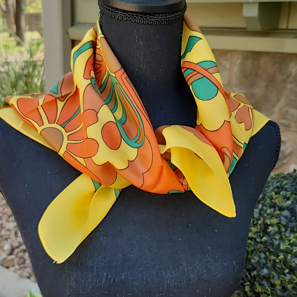 VTG "FLOWER POWER" SCARF - Picture 3 of 5